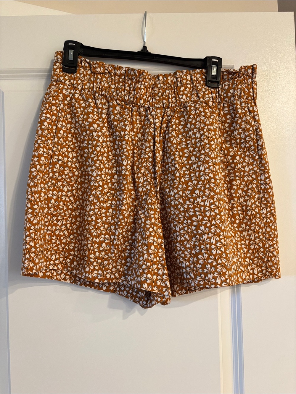 Ann Taylor Factory Rust-Orange Floral High Waist Elastic Shorts